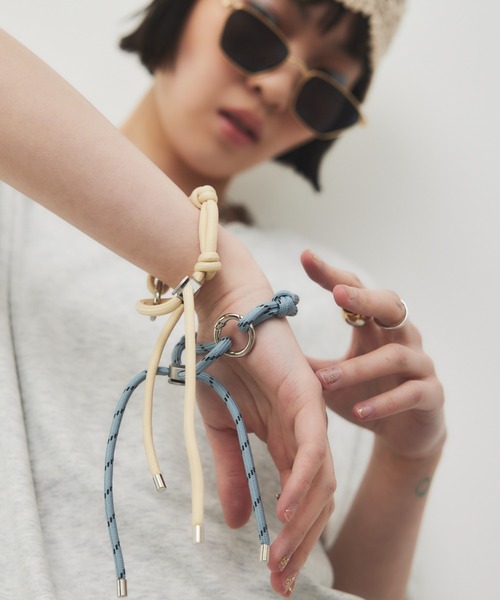 HANNE(アン)の「ダブルコードブレスレット(ブレスレット・レディース・ベージュ/ネイビー/ブルー・FREE)」の3枚目の写真