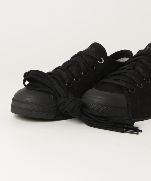 Y-3(ワイスリー)の「Y-3 NIZZA LO(スニーカー・メンズ・ブラック系・24.5cm/24.0cm/23.5cm/23.0cm/28.5cm/28.0cm/27.5cm/27.0cm/26.5cm/26.0cm/25.5cm/25.0cm/22.5cm/29.0cm/29.5cm)」の2枚目の写真
