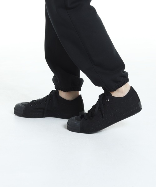 Y-3(ワイスリー)の「Y-3 NIZZA LO(スニーカー・メンズ・ブラック系・24.5cm/24.0cm/23.5cm/23.0cm/28.5cm/28.0cm/27.5cm/27.0cm/26.5cm/26.0cm/25.5cm/25.0cm/22.5cm/29.0cm/29.5cm)」の3枚目の写真