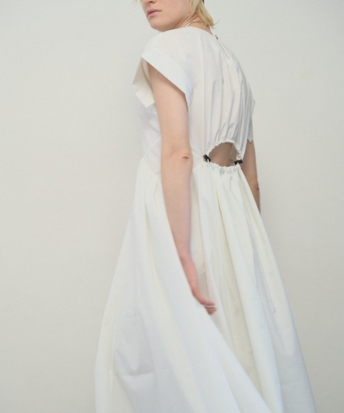 Muel Chic（ミュエルシック）の「Amst onepiece アムストワンピース（ワンピース・レディース・ベージュ/ブルー/ホワイト/ブラック・MEDIUM/SMALL）」の8枚目の写真