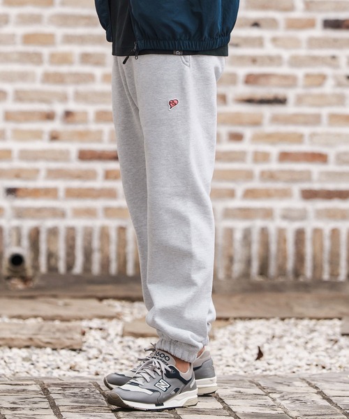 1minute 1second(ワンミニットワンセカンド)の「mp13848-12oz heavy weight pants with logo print スウェットパンツ(スウェットパンツ・メンズ・ブラック/アッシュ・M/L/XL)」の3枚目の写真