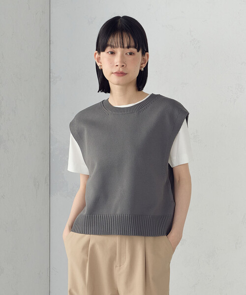 COMME CA ISM（コムサイズム）の「ニットベスト（ベスト・レディース・ブルー/ブラック/チャコール/ベージュ・FREE）」の2枚目の写真