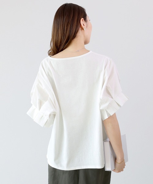 Aletta vita(アレッタビータ)の「異素材切替袖タックプルオーバー(Tシャツ/カットソー・レディース・オフホワイト/ブラック・M)」の13枚目の写真