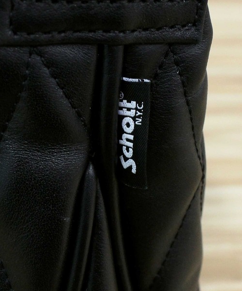 schott(ショット)の「PADDED BANANA BAG(ショルダーバッグ・メンズ・ブラック×シルバー/ブラック×ゴールド・FREE)」の8枚目の写真