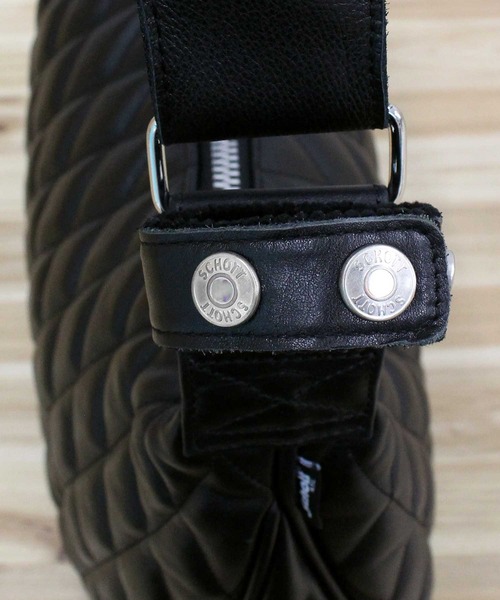 schott(ショット)の「PADDED BANANA BAG(ショルダーバッグ・メンズ・ブラック×シルバー/ブラック×ゴールド・FREE)」の9枚目の写真