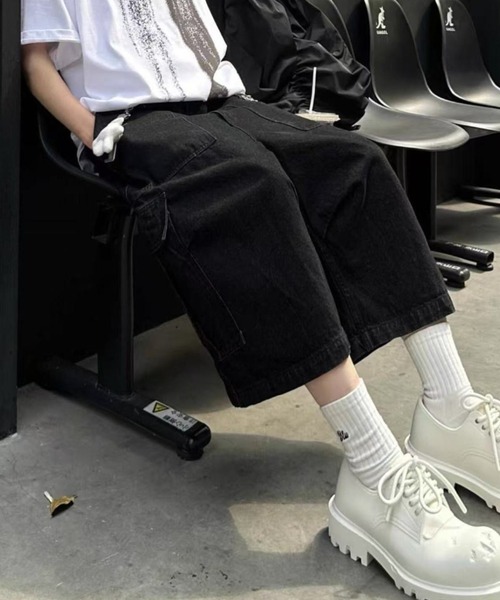 FreeZone(フリーゾーン)の「ワイドカーゴデニムショーツ(デニムパンツ・メンズ・ブラック・S/M/L)」の2枚目の写真