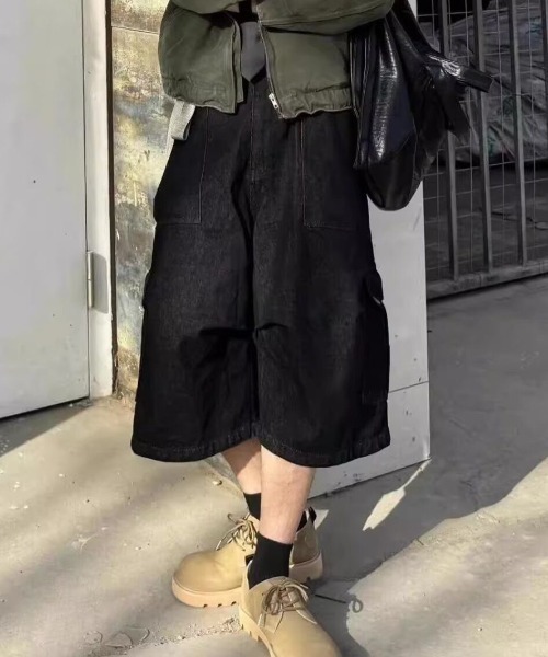 FreeZone(フリーゾーン)の「ワイドカーゴデニムショーツ(デニムパンツ・メンズ・ブラック・S/M/L)」の5枚目の写真