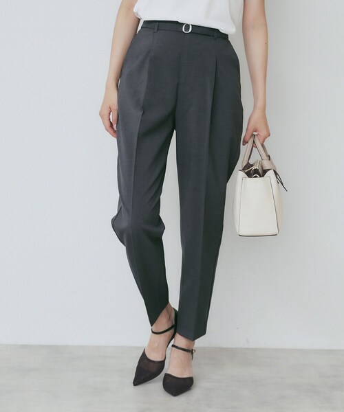 index（インデックス）の「ベルト付きストレッチテーパードパンツ/セットアップ可【洗濯機洗い可/吸水速乾/接触冷感】（その他パンツ・レディース・ライトベージュ/ブラック/チャコールグレー・42/40/38/36/34）」の2枚目の写真
