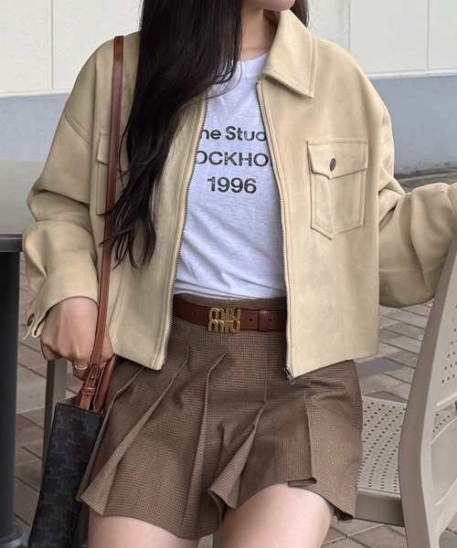 JUNOAH(ジュノア)の「ショート丈スエードブルゾン(ブルゾン・レディース・ブラウン/ブラック/ライトベージュ・SMALL/MEDIUM/LARGE)」の3枚目の写真