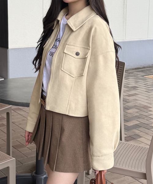 JUNOAH(ジュノア)の「ショート丈スエードブルゾン(ブルゾン・レディース・ブラウン/ブラック/ライトベージュ・SMALL/MEDIUM/LARGE)」の9枚目の写真