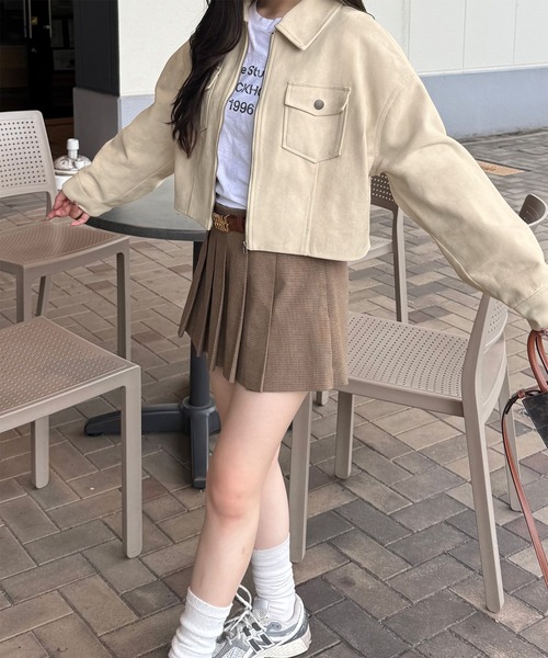 JUNOAH(ジュノア)の「ショート丈スエードブルゾン(ブルゾン・レディース・ブラウン/ブラック/ライトベージュ・SMALL/MEDIUM/LARGE)」の10枚目の写真