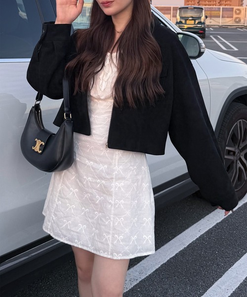 JUNOAH(ジュノア)の「ショート丈スエードブルゾン(ブルゾン・レディース・ブラウン/ブラック/ライトベージュ・SMALL/MEDIUM/LARGE)」の12枚目の写真