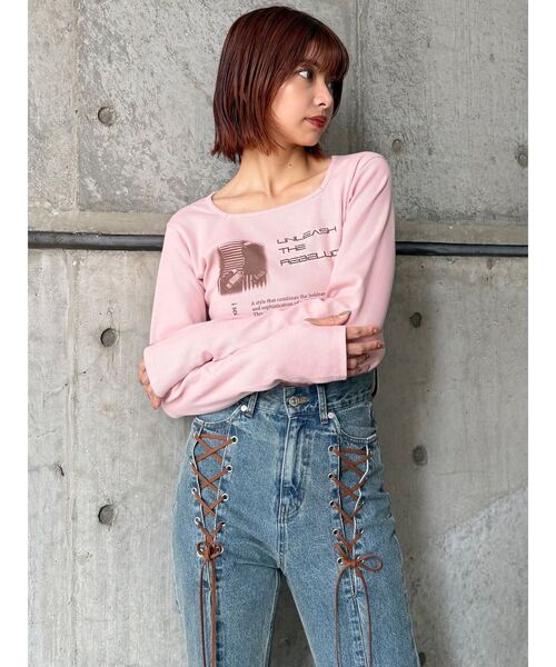 MURUA(ムルーア)の「クロップドメッセージトップス(Tシャツ/カットソー・レディース・ネイビー/ホワイト/ピンク・FREE)」の10枚目の写真