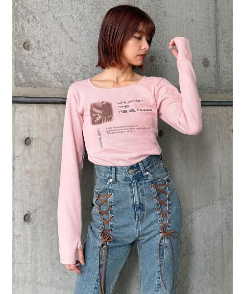 MURUA(ムルーア)の「クロップドメッセージトップス(Tシャツ/カットソー・レディース・ネイビー/ホワイト/ピンク・FREE)」の11枚目の写真