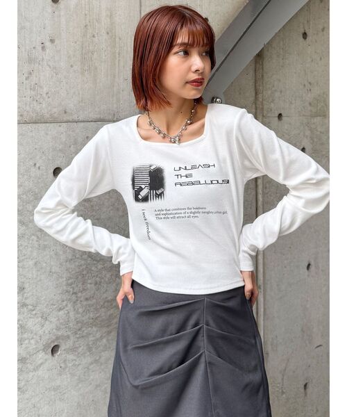 MURUA(ムルーア)の「クロップドメッセージトップス(Tシャツ/カットソー・レディース・ネイビー/ホワイト/ピンク・FREE)」の16枚目の写真