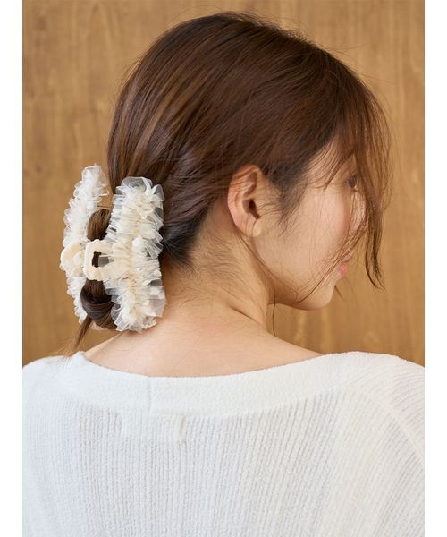 SNIDEL HOME(スナイデルホーム)の「ハートチュールバンス(バレッタ/ヘアクリップ・レディース・レッド/ベージュ/アイボリー・F)」の7枚目の写真