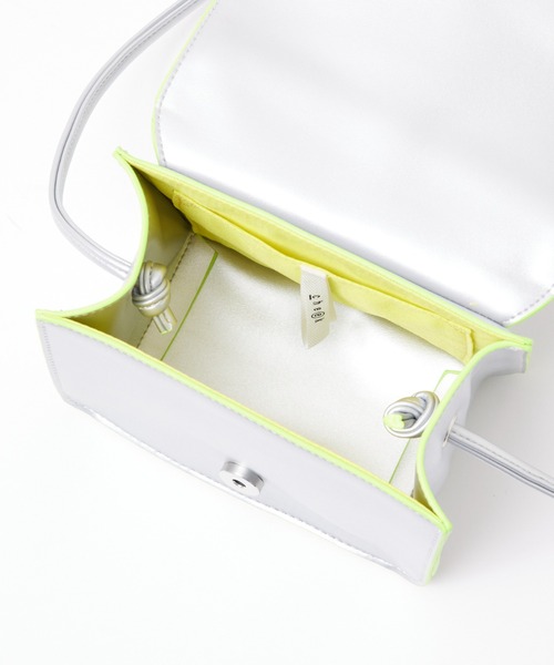 cheek(BAG)(チーク)の「【cheek】Line mini shoulder カラーライン ショルダーバッグ(ショルダーバッグ・レディース・シルバー/ブラック/スミクロ・フリー)」の14枚目の写真