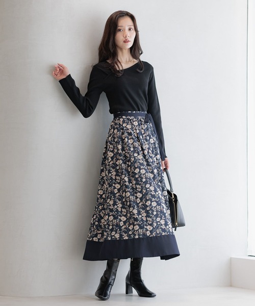 Andemiu（アンデミュウ）の「アシメネックリブニット586690（ニット/セーター・レディース・ブラック/グレイッシュベージュ/アイボリー/ボルドー・FREE）」の11枚目の写真