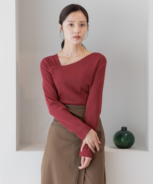 Andemiu（アンデミュウ）の「アシメネックリブニット586690（ニット/セーター・レディース・ブラック/グレイッシュベージュ/アイボリー/ボルドー・FREE）」の18枚目の写真