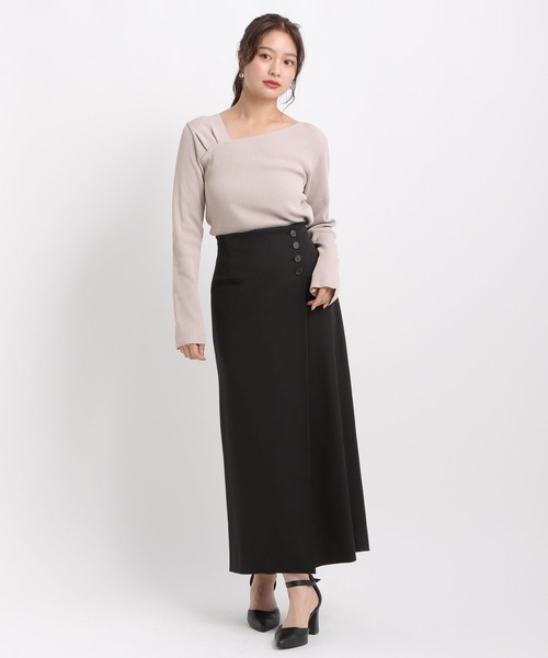 Andemiu（アンデミュウ）の「アシメネックリブニット586690（ニット/セーター・レディース・ブラック/グレイッシュベージュ/アイボリー/ボルドー・FREE）」の21枚目の写真