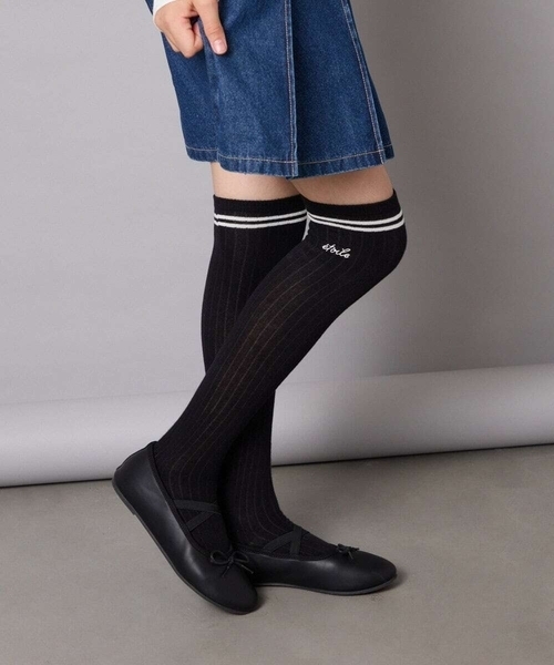 a.v.v（アーヴェヴェ）の「[KIDS]【小学生人気No1】ラインニーハイソックス（ソックス/靴下・キッズ・ブラック/グレー・23/20）」の16枚目の写真