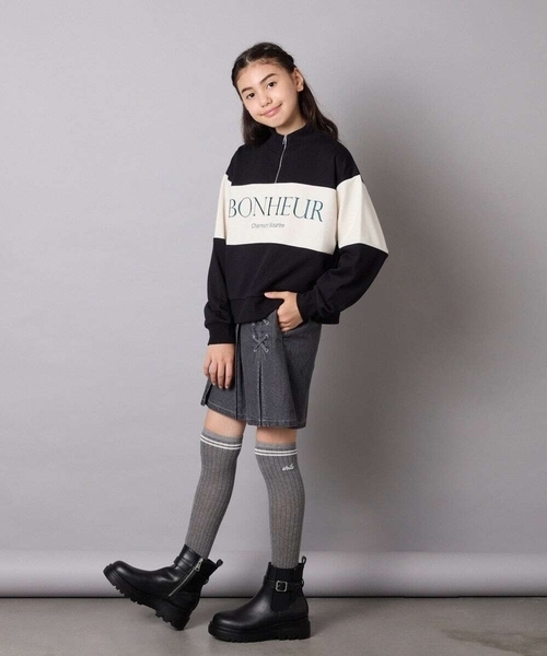 a.v.v（アーヴェヴェ）の「[KIDS]【小学生人気No1】ラインニーハイソックス（ソックス/靴下・キッズ・ブラック/グレー・23/20）」の9枚目の写真