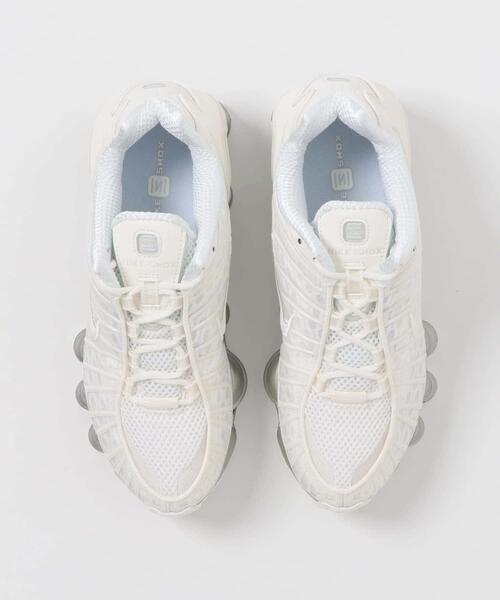 NIKE(ナイキ)の「NIKE SHOX TL(スニーカー・レディース・オフホワイト・25/24.5/24/23.5)」の3枚目の写真