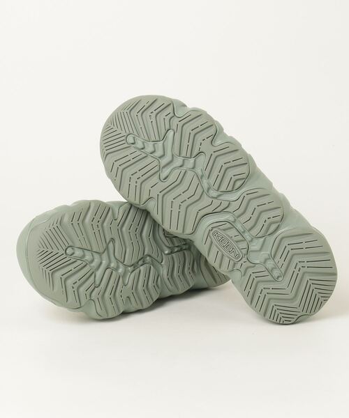 KEEN（キーン）の「HYPOWSER WRAP / ハイパウザー ラップ / レディース スリッポン スニーカー（スリッポン・レディース・モスグリーン・22.5cm/23cm/23.5cm/24cm/24.5cm/25cm/25.5cm/26cm）」の3枚目の写真