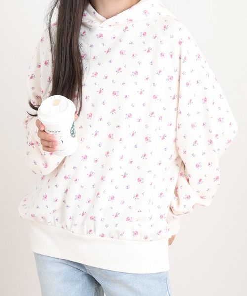 JEMORGAN(ジェーイーモーガン)の「JEMORGAN 花柄ガーゼ裏毛プルパーカ(パーカー・レディース・アイボリー系1/アイボリー系2/グレー系/アイボリー系3/グレー系1・FREE)」の4枚目の写真