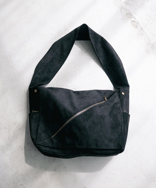 cii(シー)の「slash zip vintage shoulder bag / スラッシュジップヴィンテージショルダーバッグ(ショルダーバッグ・メンズ・ブラック/ブラウン・FREE)」の9枚目の写真