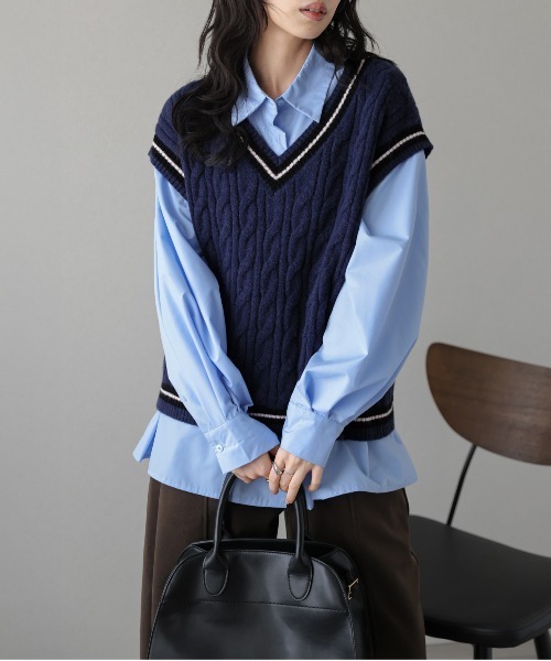 La-gemme（ラジェム）の「Vネックケーブルニットベスト（ベスト・レディース・ホワイト/ネイビー/ブラウン・フリー）」の18枚目の写真