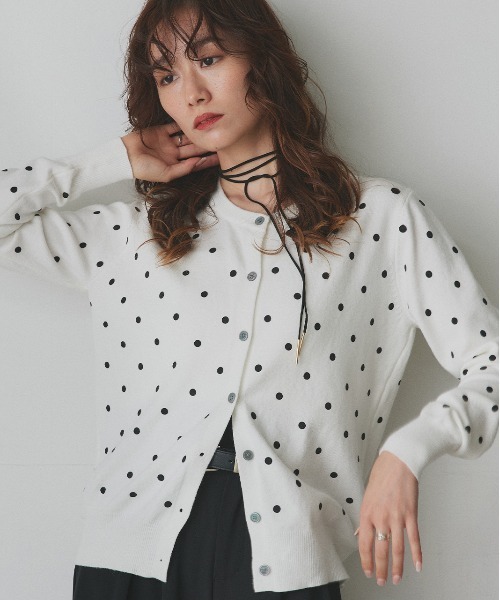 ad thie(アドティエ)の「ポルカドット ニットカーディガン(カーディガン/ボレロ・レディース・グレー/オフホワイト/ブラック/アイボリー・FREE)」の15枚目の写真