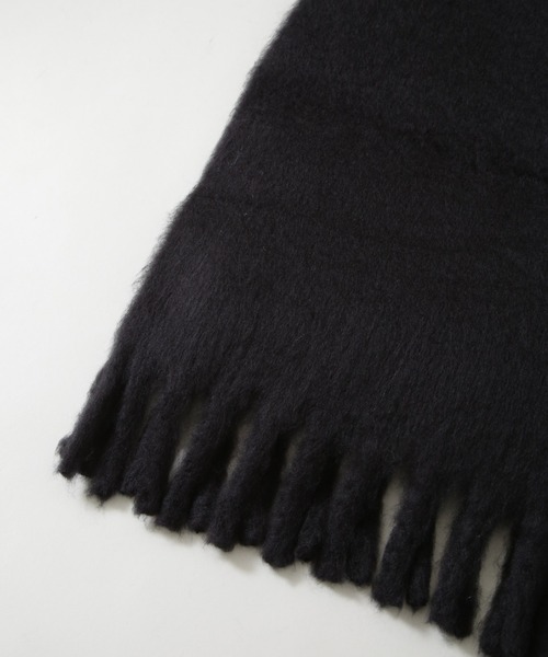 NANO universe(ナノユニバース)の「ボリュームフリンジマフラー / ソリッド(マフラー・メンズ・ブラック/グレー/ブルー・FREE)」の4枚目の写真