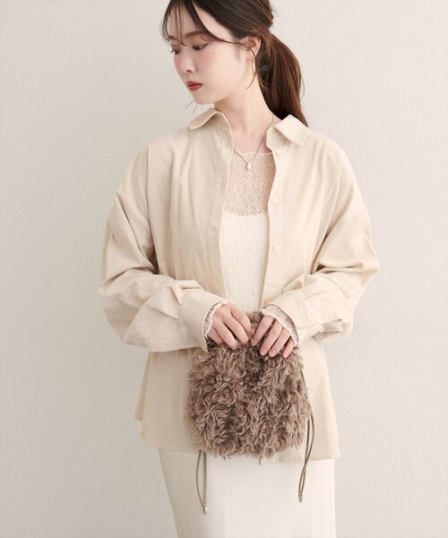 natural couture(ナチュラルクチュール)の「コーデュロイオーバーサイズシャツ(シャツ/ブラウス・レディース・ピンク/ブラウン/アイボリー・FREE)」の4枚目の写真