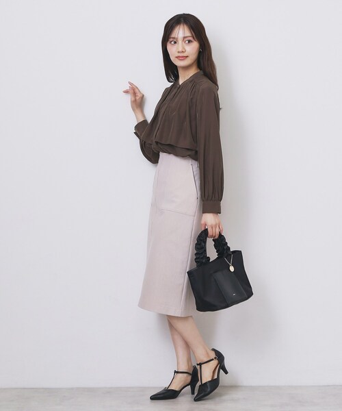 index(インデックス)の「サテンバンドカラーブラウス【洗濯機OK/イージーアイロン】(シャツ/ブラウス・レディース・ブラウン系その他/ナチュラル/ピンク・36/38/40/42)」の6枚目の写真