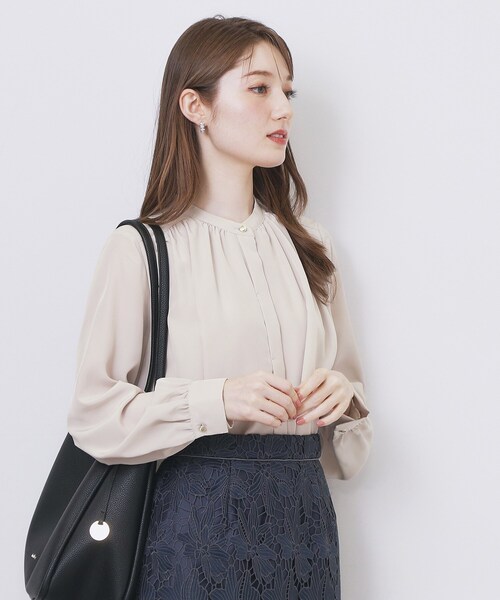 index(インデックス)の「サテンバンドカラーブラウス【洗濯機OK/イージーアイロン】(シャツ/ブラウス・レディース・ブラウン系その他/ナチュラル/ピンク・36/38/40/42)」の8枚目の写真