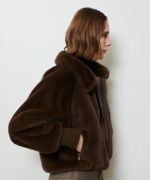 allureville（アルアバイル）の「フェイクミンクファーブルゾン（ブルゾン・レディース・モカ/ダークブラウン・2）」の18枚目の写真
