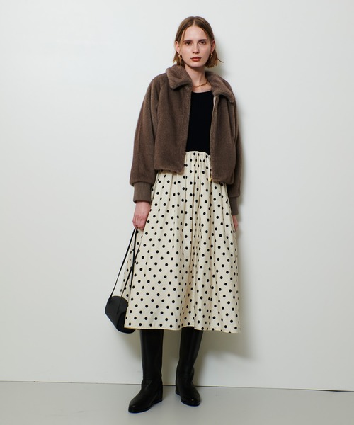 allureville（アルアバイル）の「フェイクミンクファーブルゾン（ブルゾン・レディース・モカ/ダークブラウン・2）」の13枚目の写真