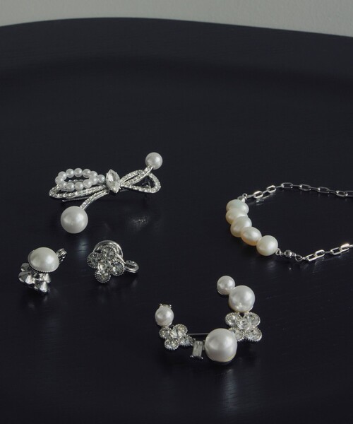 TOCCA(トッカ)の「WITH FLORA 2WAY BROOCH NECKLACE ブローチネックレス(ブローチ/コサージュ・レディース・シルバー系/ゴールド系・F)」の10枚目の写真