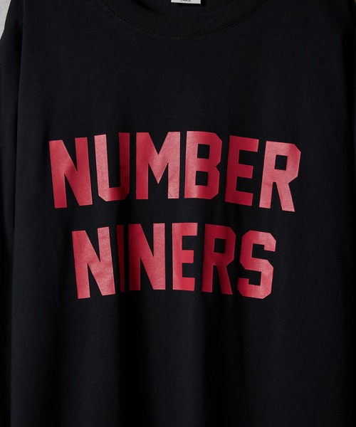 NUMBER (N)INE(ナンバーナイン)の「NUMBER NINERS PRINTED CLASSIC L/S T-SHIRT / ナンバーナイナーズ ロゴプリント クラシック ロンT(Tシャツ/カットソー・メンズ・ブラック/チャコール/ホワイト・M/L/XL)」の10枚目の写真