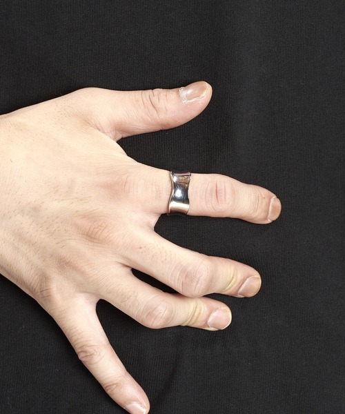 NO ID.（ノーアイディ）の「【NO ID.】Distortion Ring / ディストーション リング（ネックレス・メンズ・シルバー・ONE SIZE）」の16枚目の写真