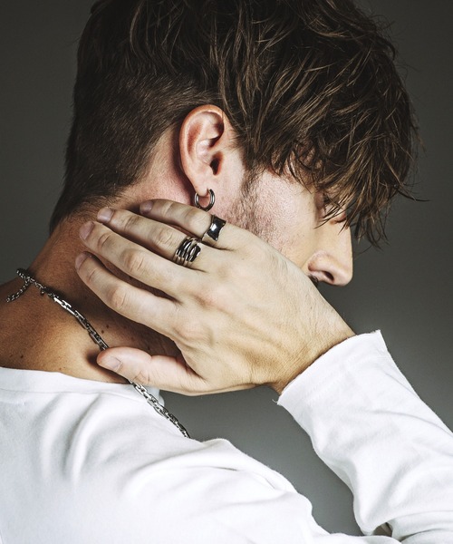 NO ID.（ノーアイディ）の「【NO ID.】Distortion Ring / ディストーション リング（ネックレス・メンズ・シルバー・ONE SIZE）」の8枚目の写真