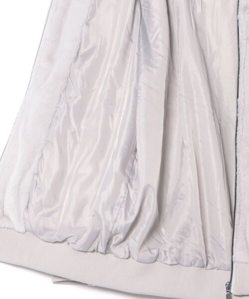 CORISCO（コリスコ）の「バックロゴファーブルゾン(M1)（ブルゾン・メンズ・ベージュ/ホワイト/ブラック系1/レオパード/ブラック系3/グレー系その他/シルバー/ブラック系2・MEDIUM/LARGE/X-LARGE）」の10枚目の写真