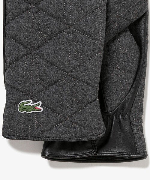 LACOSTE（ラコステ）の「モノグラムキルティングレザーコンビグローブ（手袋・メンズ・グレー/ブラック/ネイビー・FREE）」の5枚目の写真