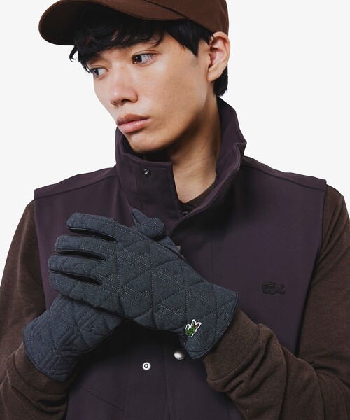 LACOSTE（ラコステ）の「モノグラムキルティングレザーコンビグローブ（手袋・メンズ・グレー/ブラック/ネイビー・FREE）」の6枚目の写真