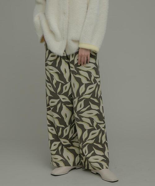 URBAN RESEARCH Sonny Label（アーバンリサーチサニーレーベル）の「ニュアンスプリントイージーパンツ（その他パンツ・レディース・チャコールグレー/ベージュ/ブラウン・FREE）」の5枚目の写真