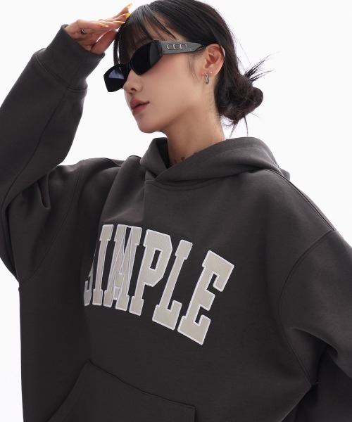 文字刺繍入りテクスチャード加工パーカー（パーカー）｜mushwear