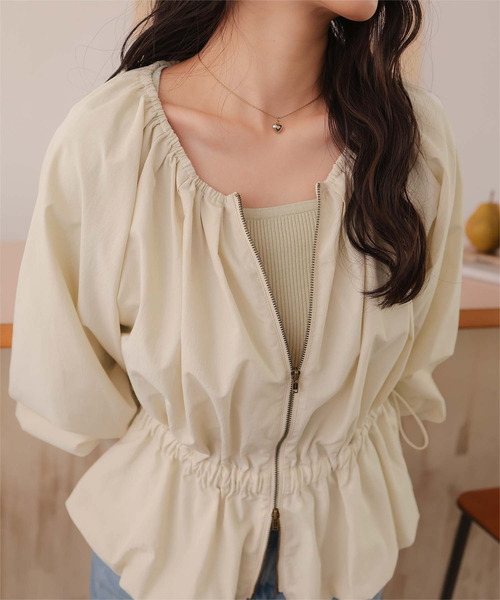 titivate（ティティベイト）の「ペプラムギャザーボリュームブルゾン（ブルゾン・レディース・ライトベージュ/ブラック/ベージュ/ピンク・M/L）」の19枚目の写真