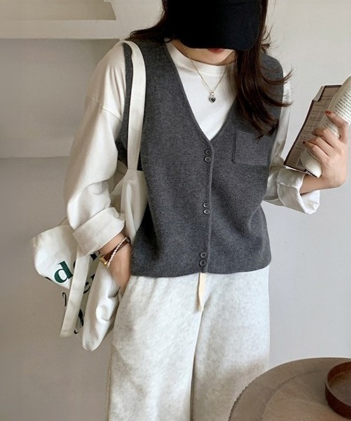 Miniministore（ミニミニストア）の「Vネックニットベスト ニットジレ 重ね着（ベスト・レディース・キャメル/ベージュ/ブラック/カーキ/アイボリー/グレー/ブラウン・FREE）」の4枚目の写真