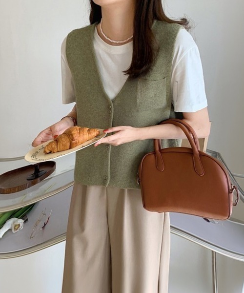 Miniministore（ミニミニストア）の「Vネックニットベスト ニットジレ 重ね着（ベスト・レディース・キャメル/ベージュ/ブラック/カーキ/アイボリー/グレー/ブラウン・FREE）」の6枚目の写真